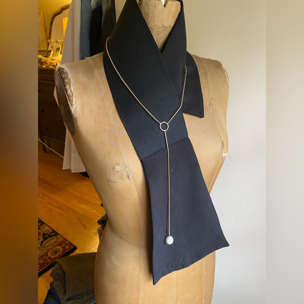 Gold Tone Long Lariat Necklace Faux Pearl Drop Minimalist